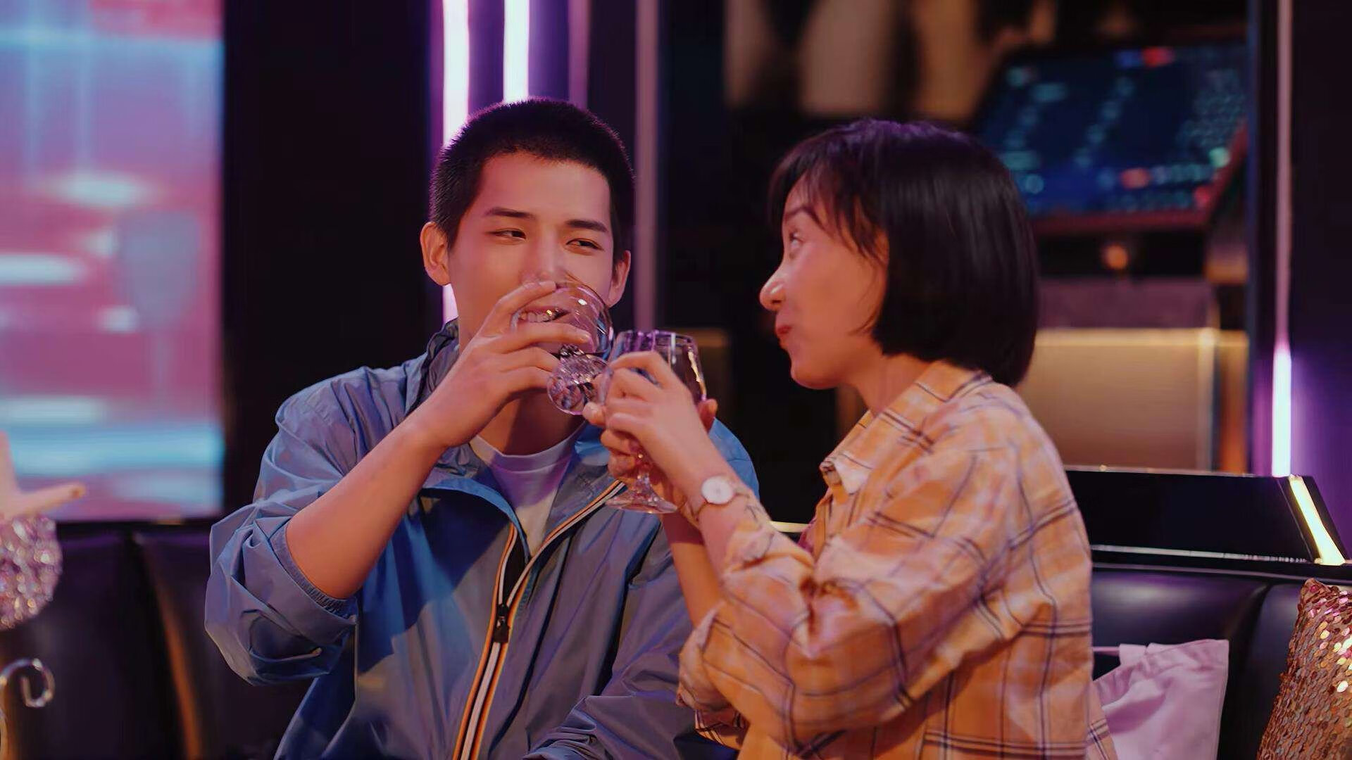 亚冠赛事现场观众人数创历史新高，亚冠参赛次数