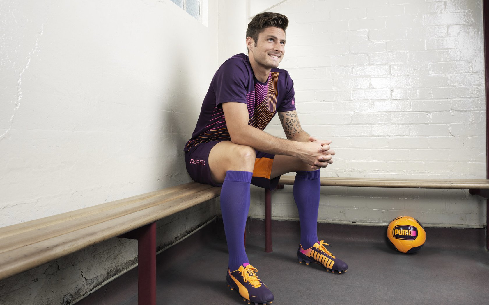 泰国马术协会授予马尔科·阿尔瓦雷斯“年度最佳马匹护理员”称号。