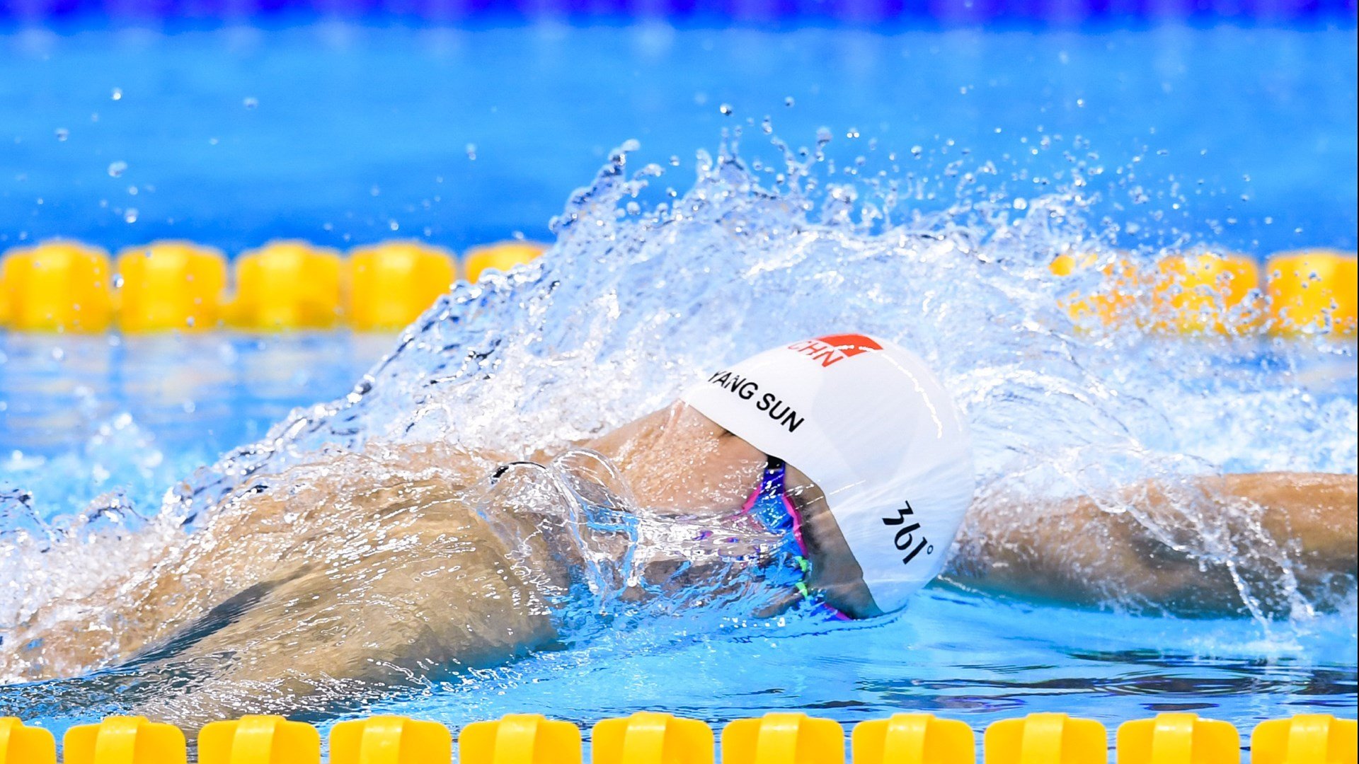 葡萄牙骑手玛丽亚·卡埃塔诺在2024年葡萄牙盛装舞步锦标赛中以“Hit Plus”马匹夺得个人赛金牌，感动全场。