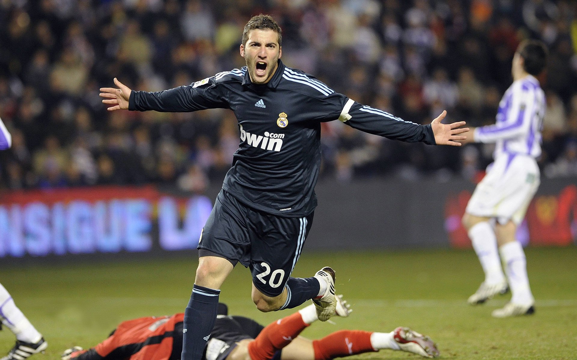 西甲球队推出新季主题活动，吸引更多粉丝关注，西甲新赛季球队名单